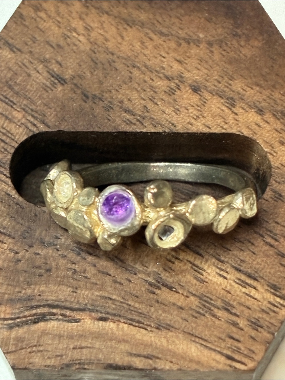 Silpada Vintage Women's Ring with Purple amethyst stones.